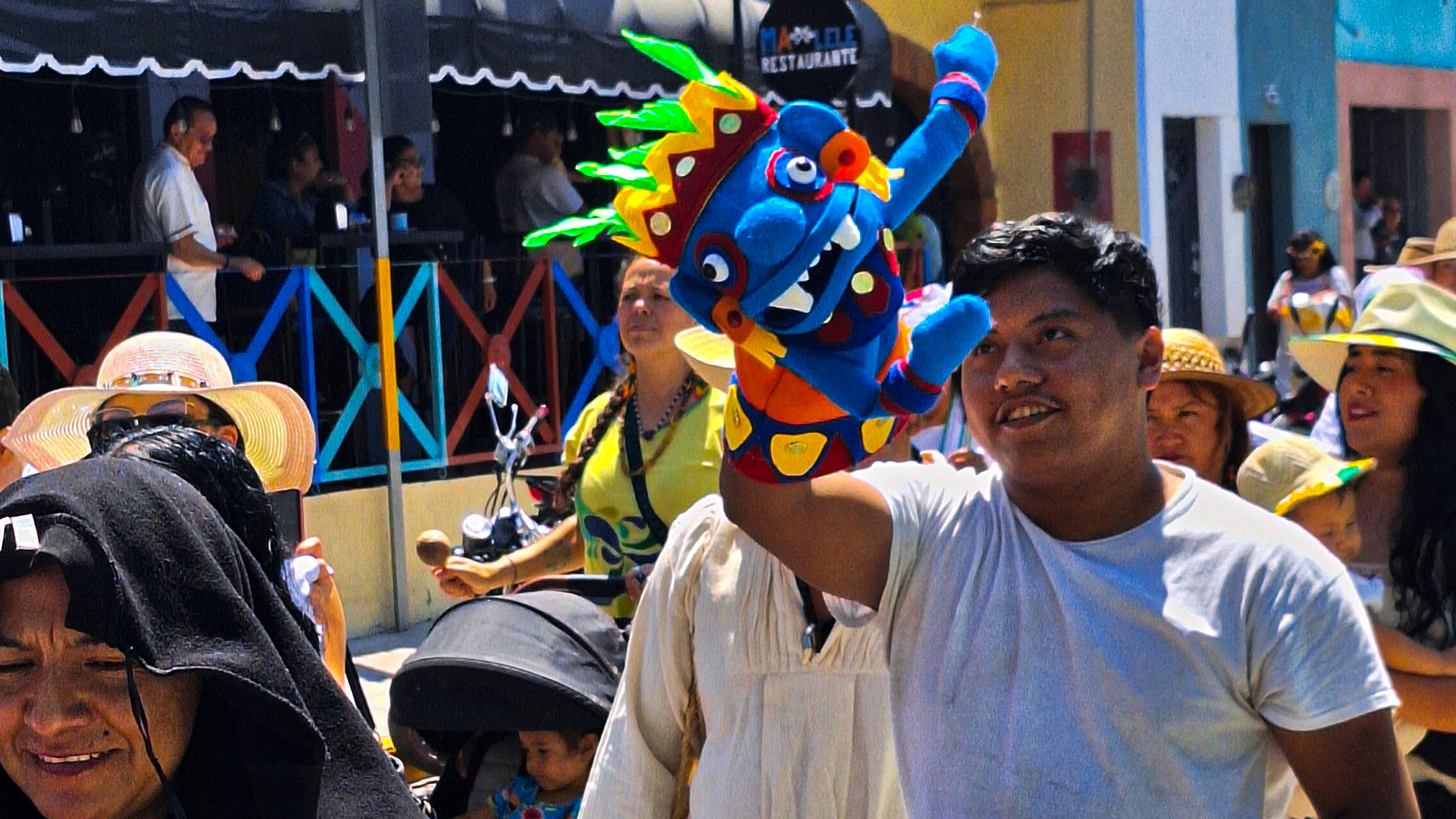 Artesanías y creatividad de los productores
